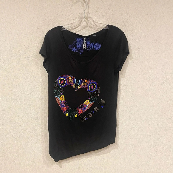 Desigual Beaded Heart Asymmetrical Tee Size Small EUC - Picture 1 of 5